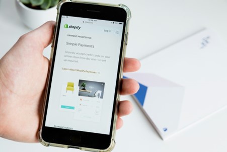 Understanding Shopify: An All-in-One E-commerce Solution